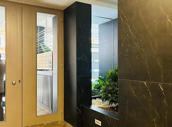 D'amar House * バーリ